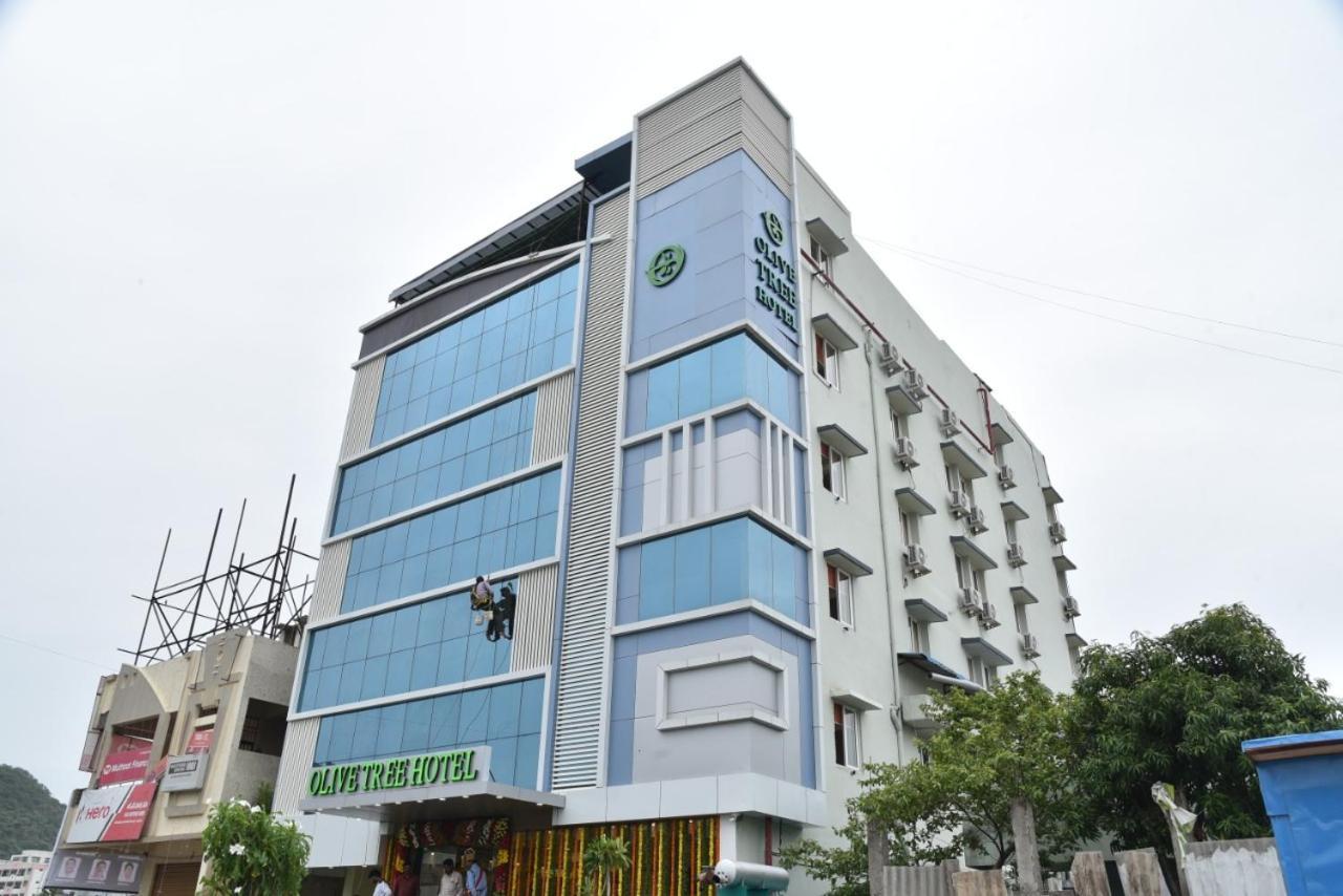 Olive Tree Hotel 비자야와다 외부 사진