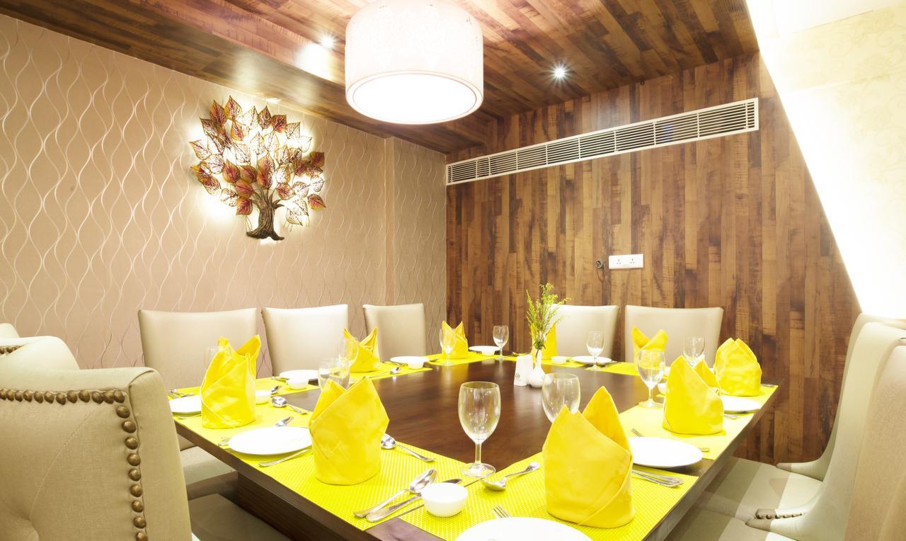 Olive Tree Hotel 비자야와다 외부 사진