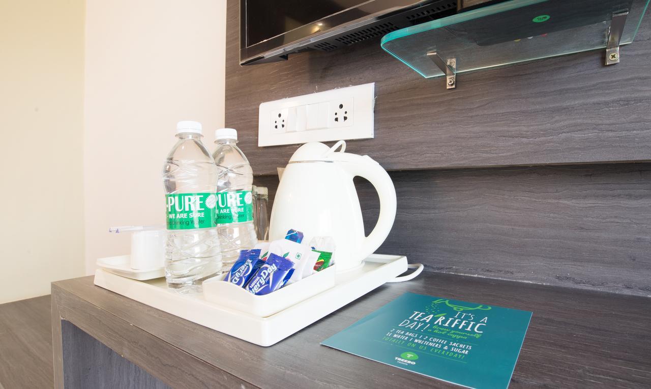 Olive Tree Hotel 비자야와다 외부 사진