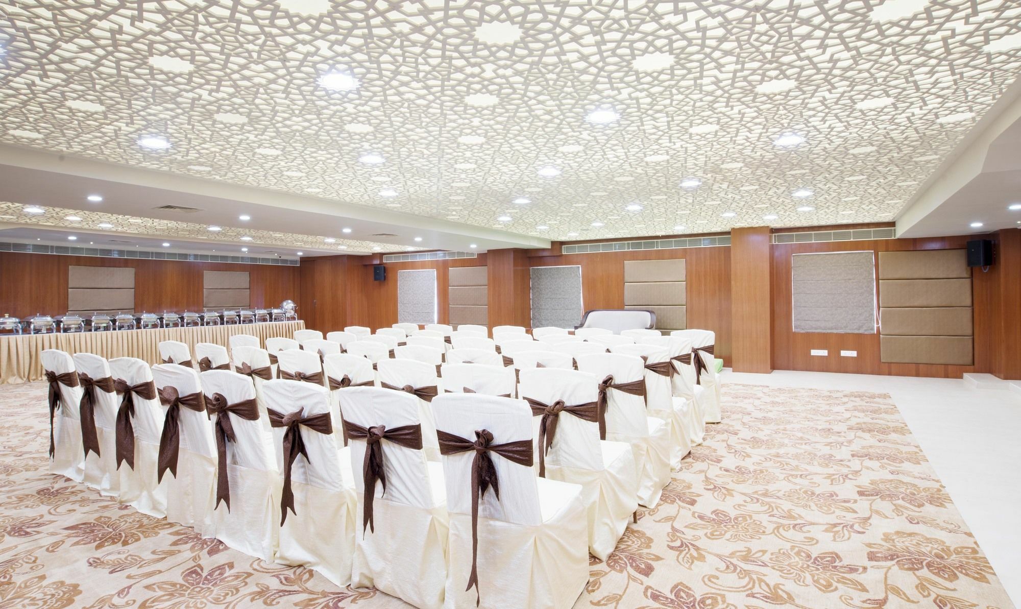 Olive Tree Hotel 비자야와다 외부 사진